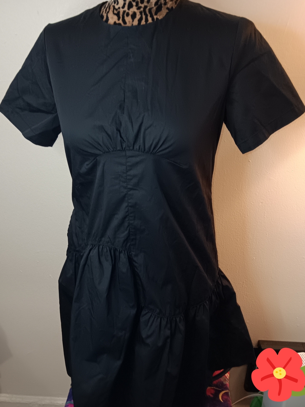 Women’s Dress - Picture 4 of 16